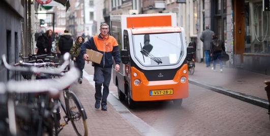Afbeelding behorende bij PostNL breidt emissievrije bezorging in binnensteden uit 
