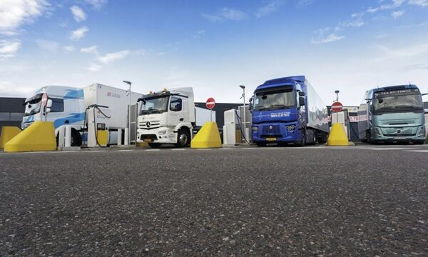 Afbeelding behorende bij ‘Laden bij de buren’ versterkt businesscase laadplein 